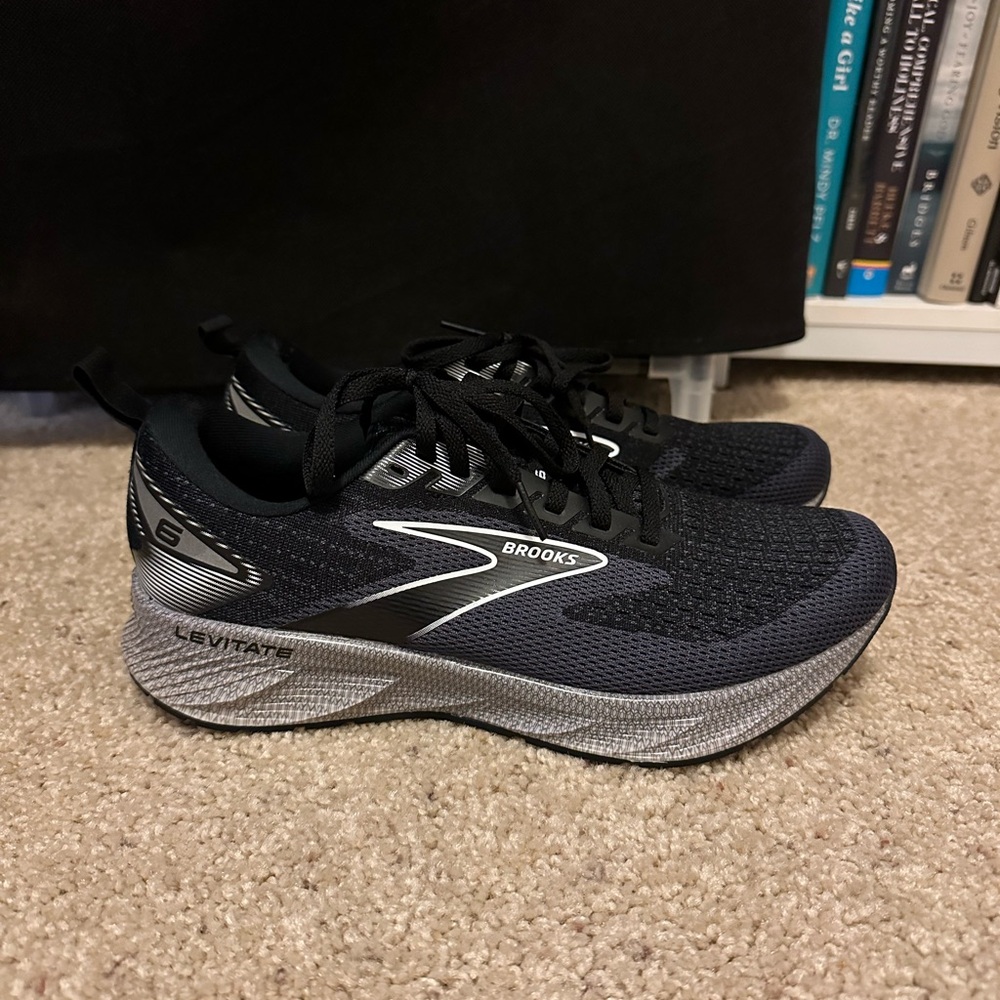 Brooks Levitate GTS 6